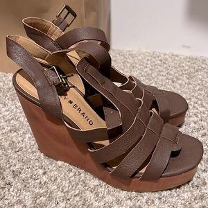 NEW Lucky Brand Larinaa Platform Wedge Sandal
